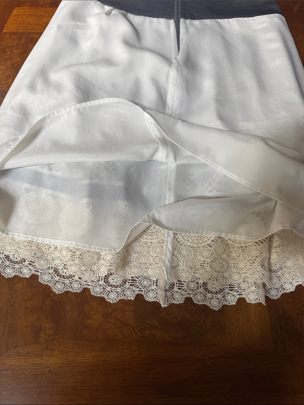 NWOT Ann Taylor 100% Cotton Gray Midi Skirt with Cream Lace Trim - Picture 9 of 11